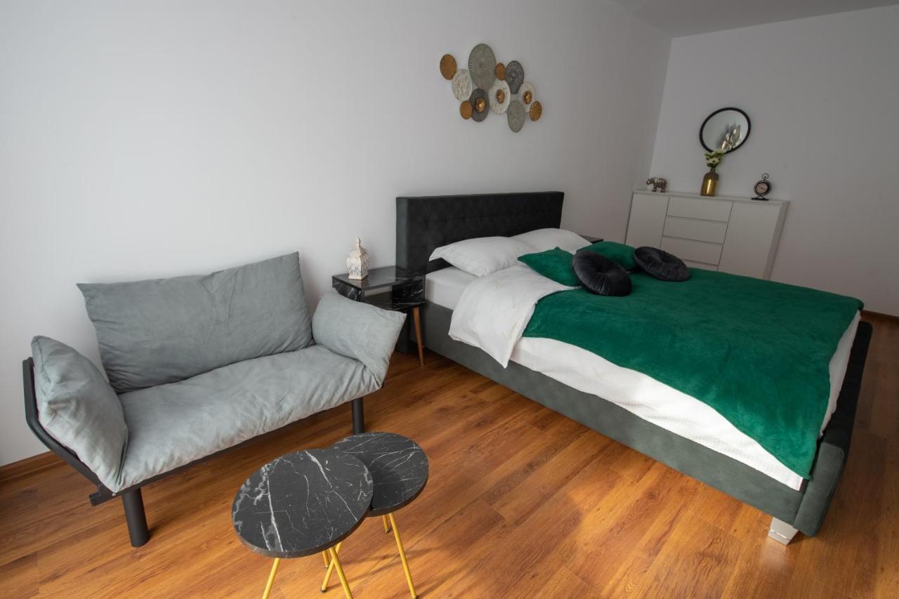 Apartment Coresi Vibe *