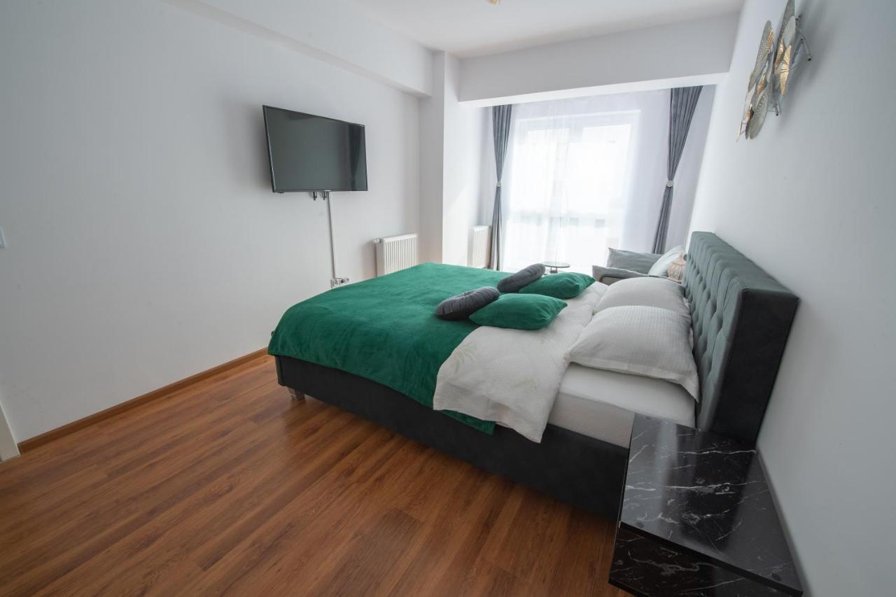 Apartment Coresi Vibe *